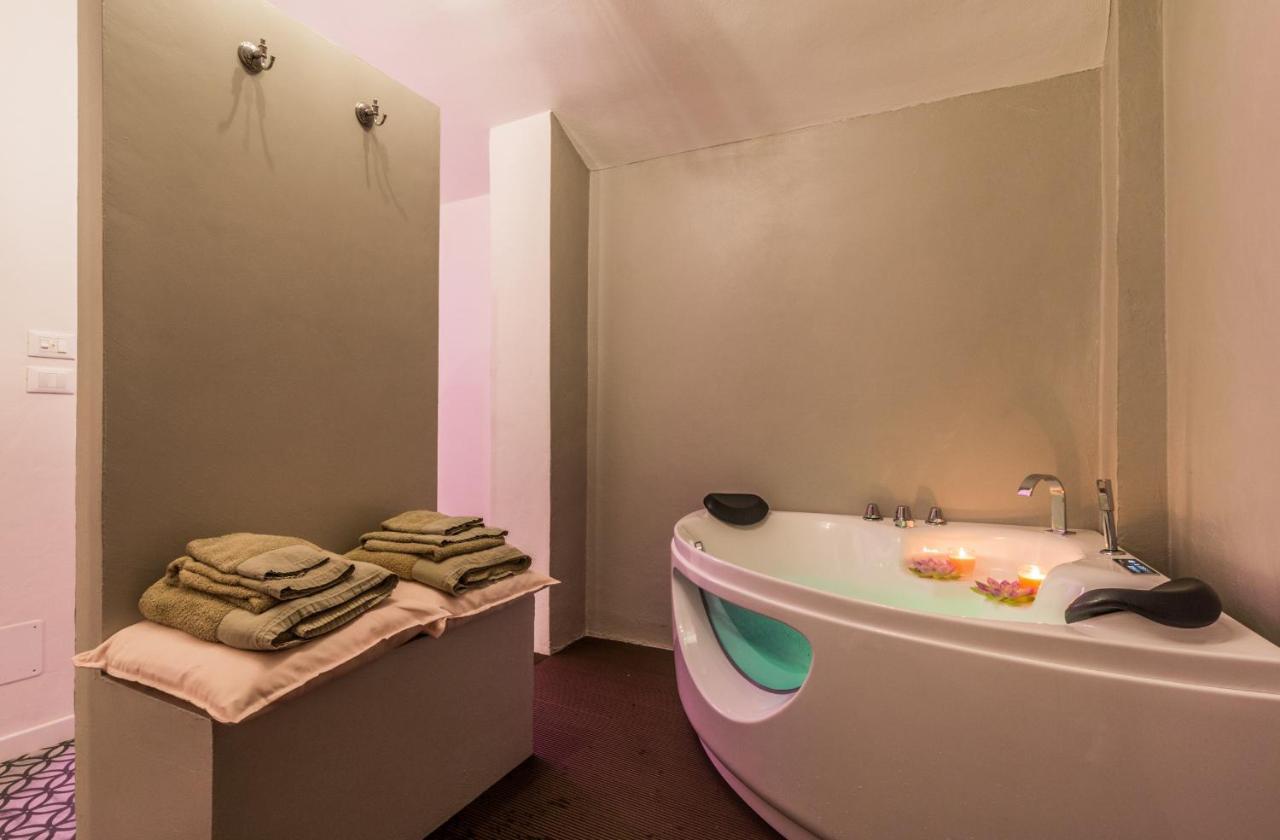 Apartamento Dimora Di Charme San Carlo 12 By Wonderful Italy Bolonia Exterior foto